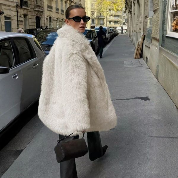 Kim's | Aurelia Faux Fur Coat